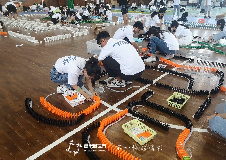 蒙牛未來星多米諾訓(xùn)練營(yíng)