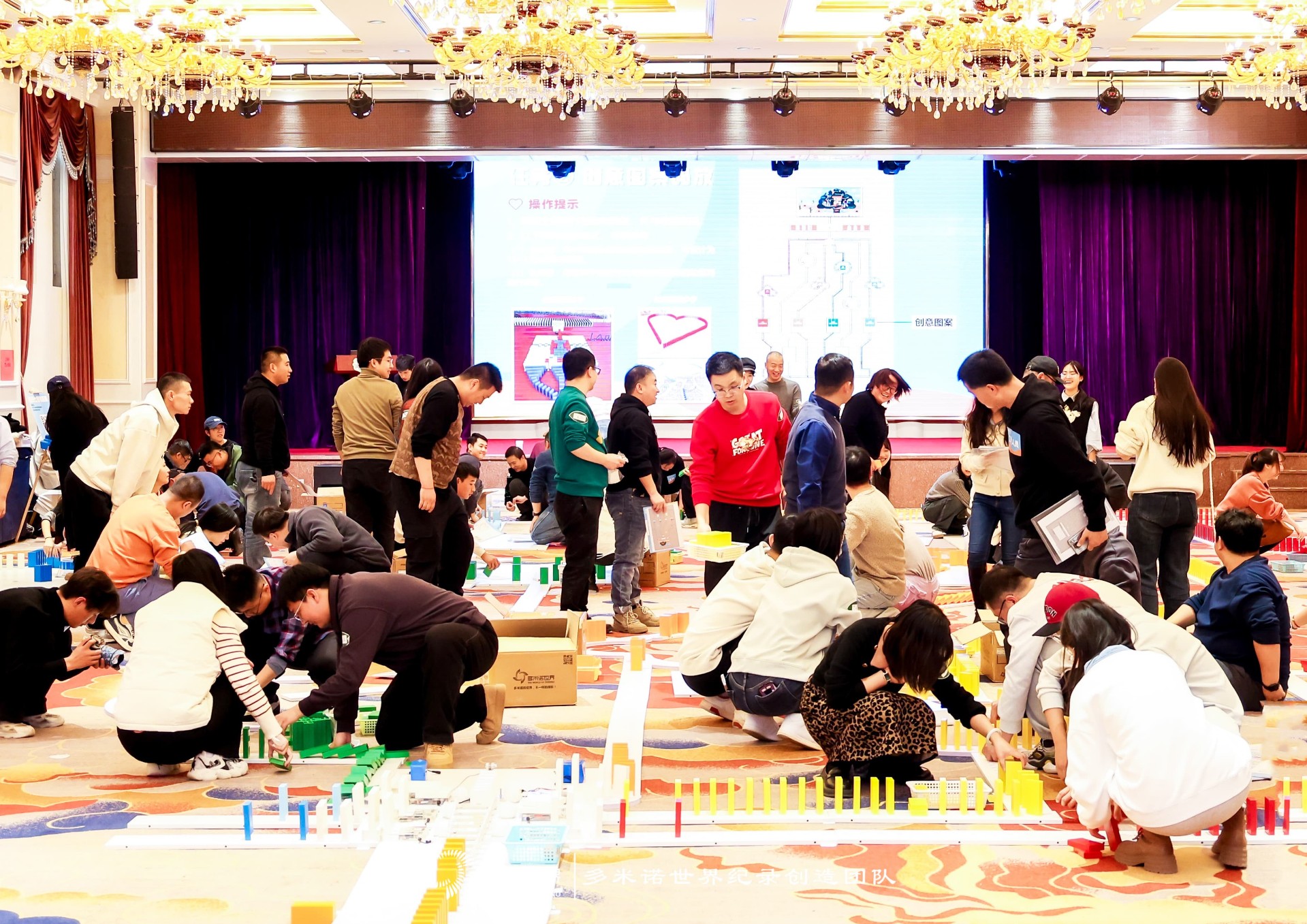 “致初心，啟未來”—— 西云數(shù)據(jù)多米諾團隊共創(chuàng)